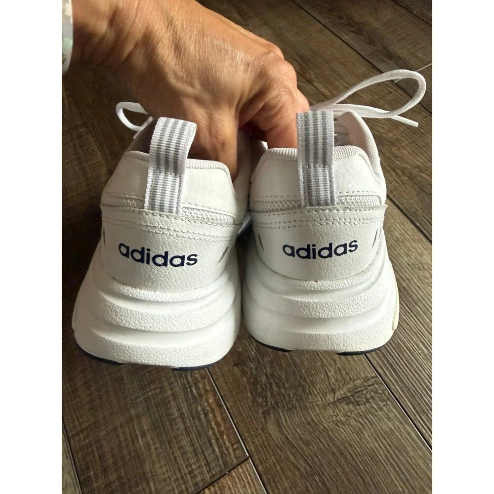 Men’s Adidas Strutter Sneakers Sz. 8 White & Dark Blue